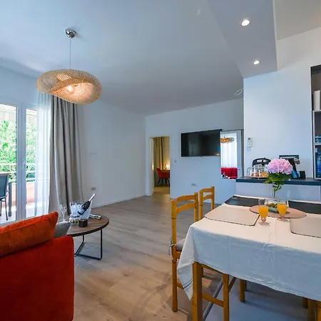 Modern And Stylish With Terrace - Classic One Bedroom With Terrace Appartamento *