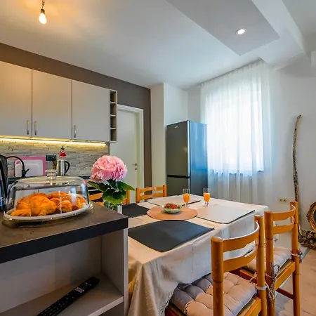Appartamento Modern And Stylish With Terrace - Classic One Bedroom With Terrace Rovigno